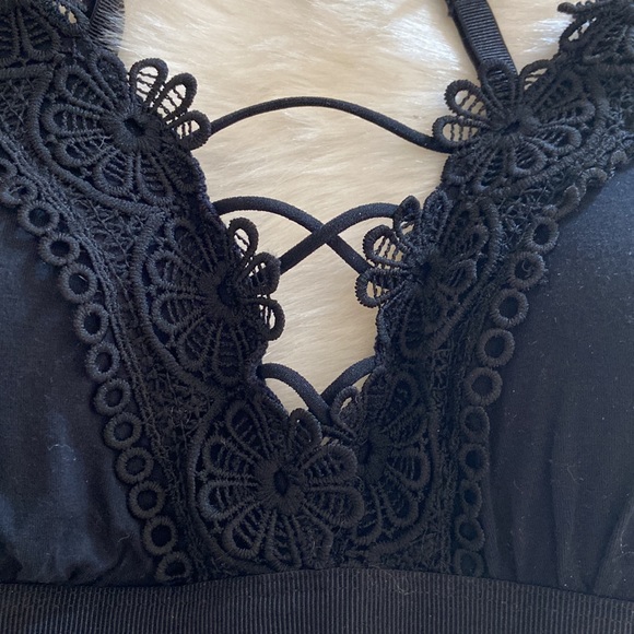 GUC Black sexy bralette in size L - Picture 2 of 4